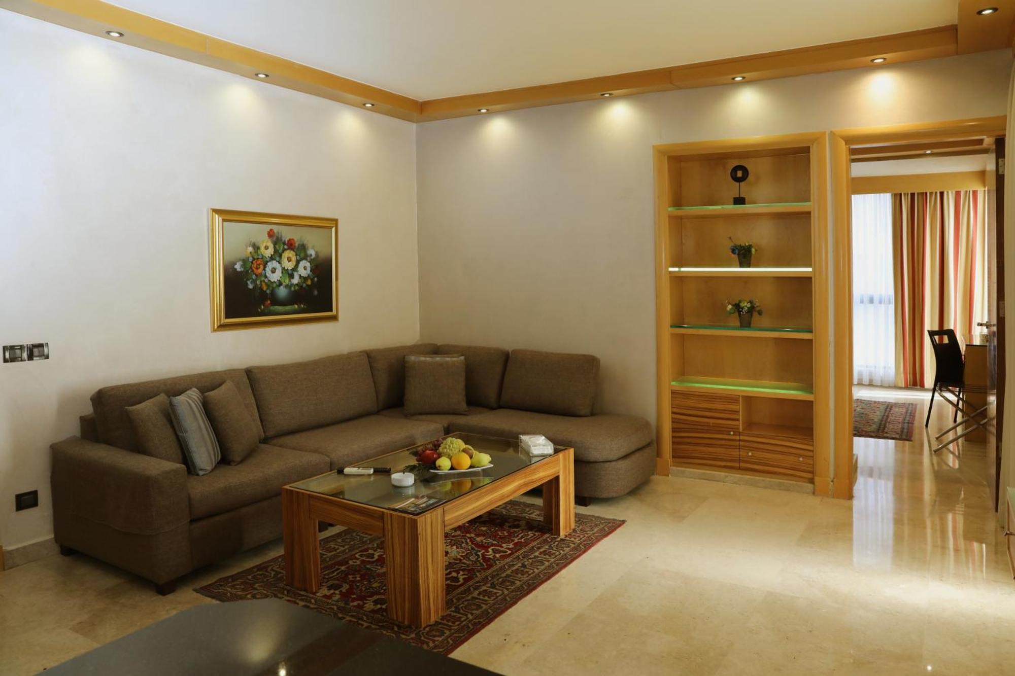 Imperial Suites Hotel Beirut Bagian luar foto