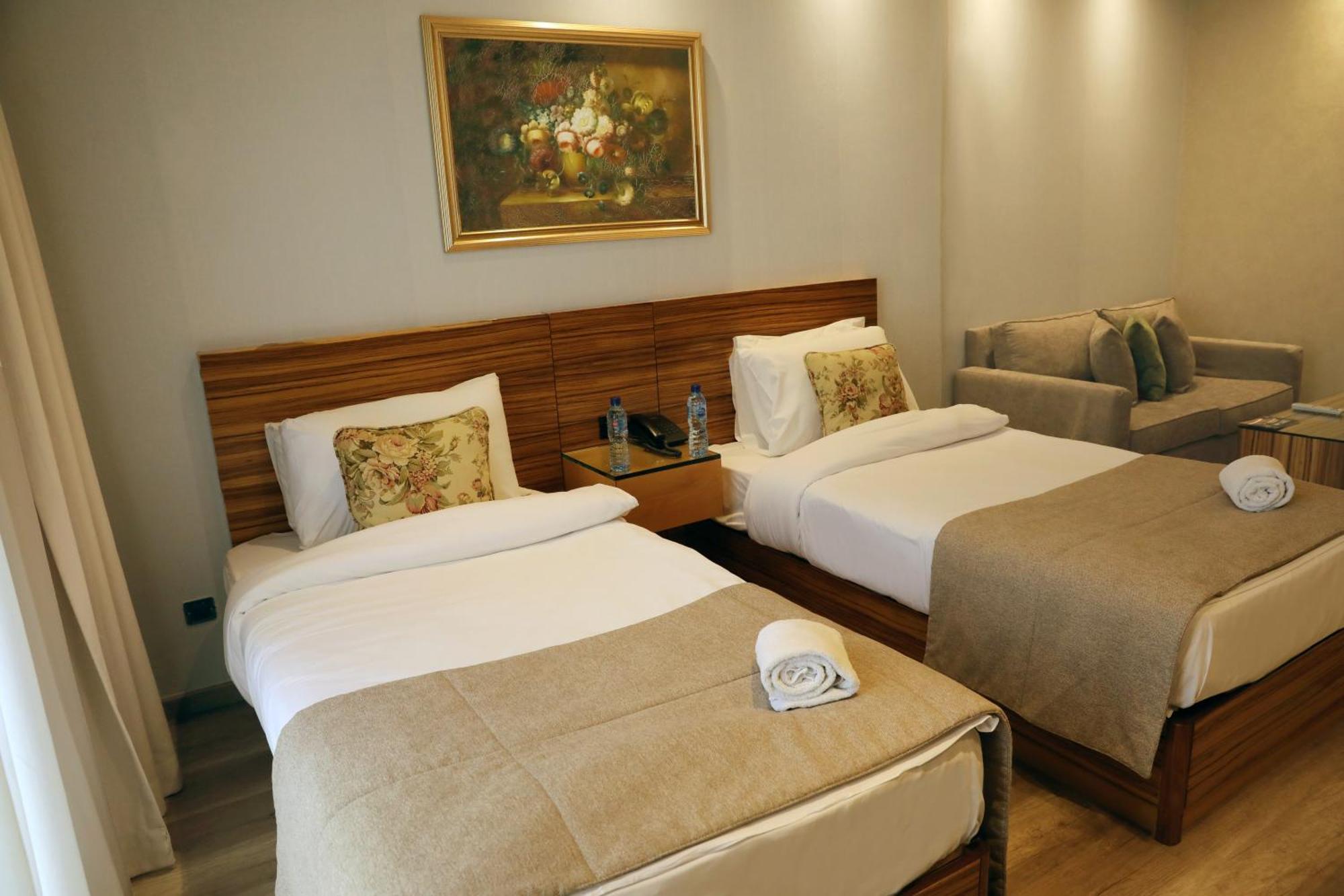 Imperial Suites Hotel Beirut Bagian luar foto