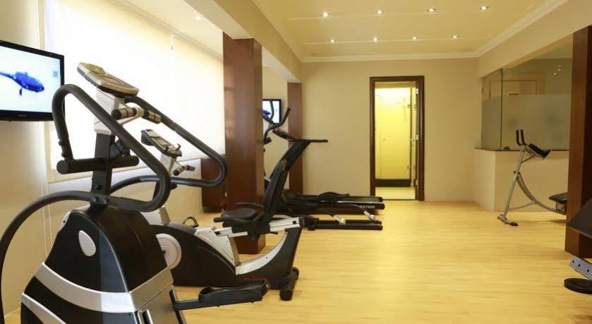 Imperial Suites Hotel Beirut Bagian luar foto