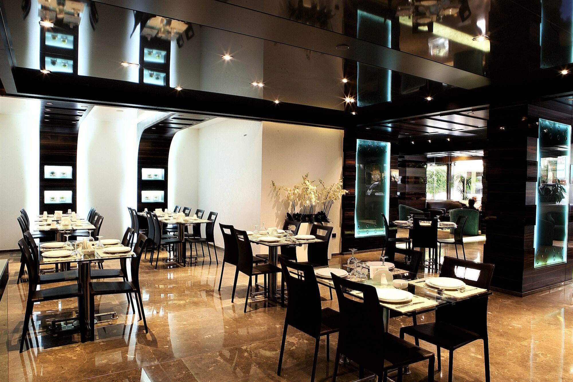 Imperial Suites Hotel Beirut Bagian luar foto